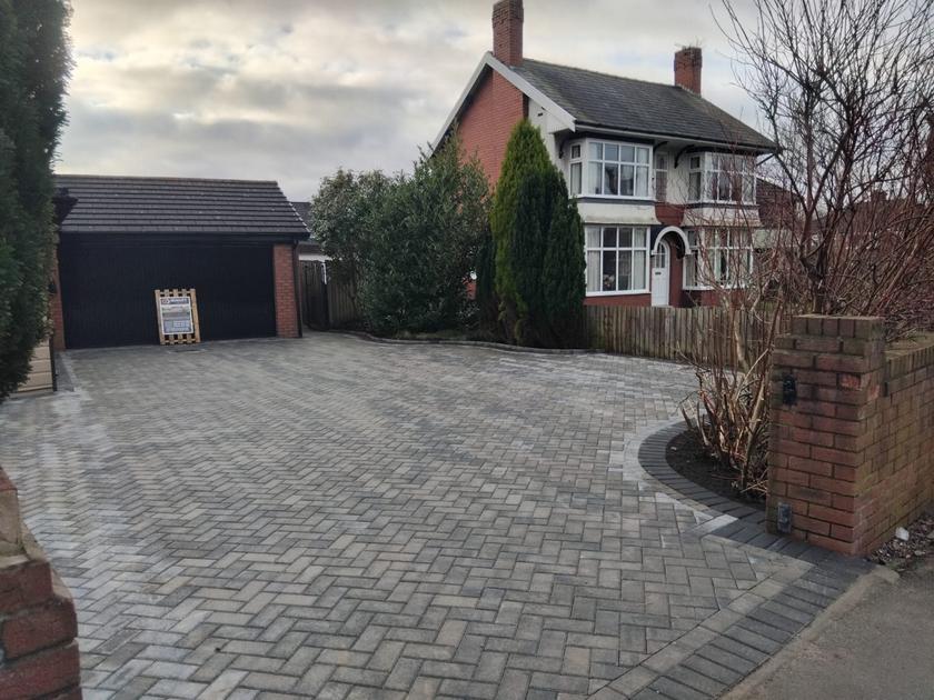 grey block paved driveway charcoal border chorley 0007